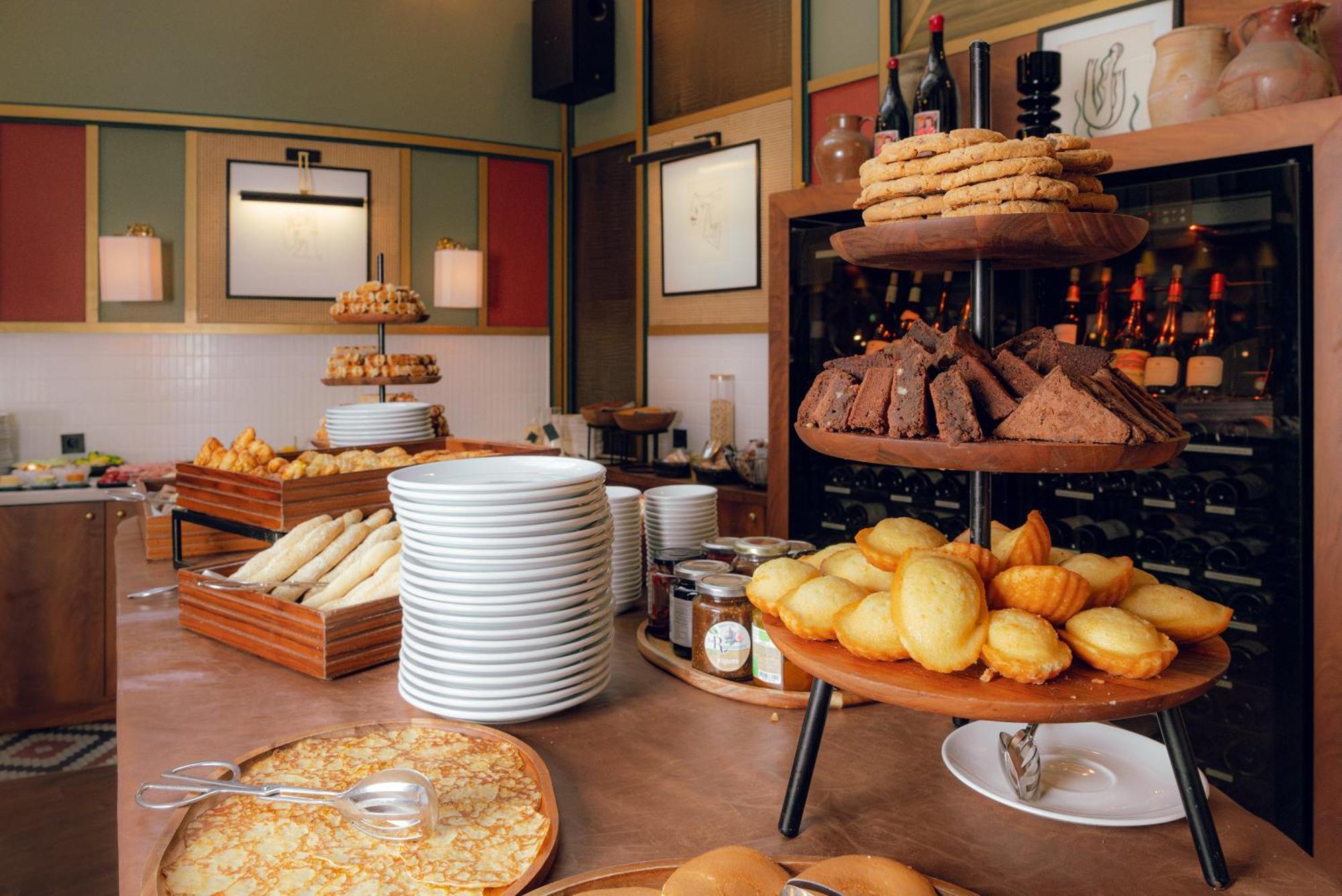 Nest Paris La Defense - Mgallery Puteaux Dış mekan fotoğraf A typical buffet