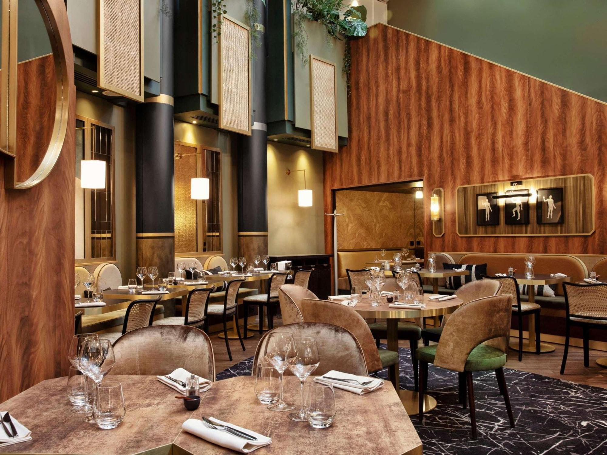Nest Paris La Defense - Mgallery Puteaux Dış mekan fotoğraf Restaurant L'Atelier de Joël Robuchon, Paris